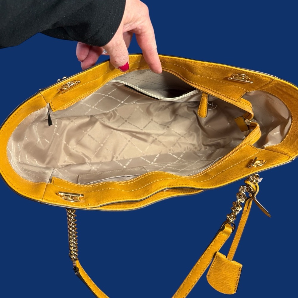 Michael Kors-NWOT Jet Set Logo Shoulder Bag Marigold/Signature Print. Gold chain - Picture 8 of 16